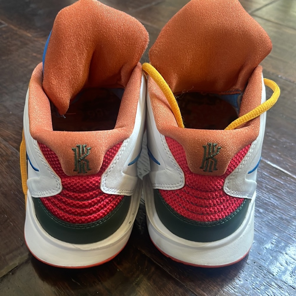 Nike Kyrie Infinity - Picture 3 of 5